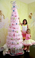 Camila and Ceci's Christmas Portraits